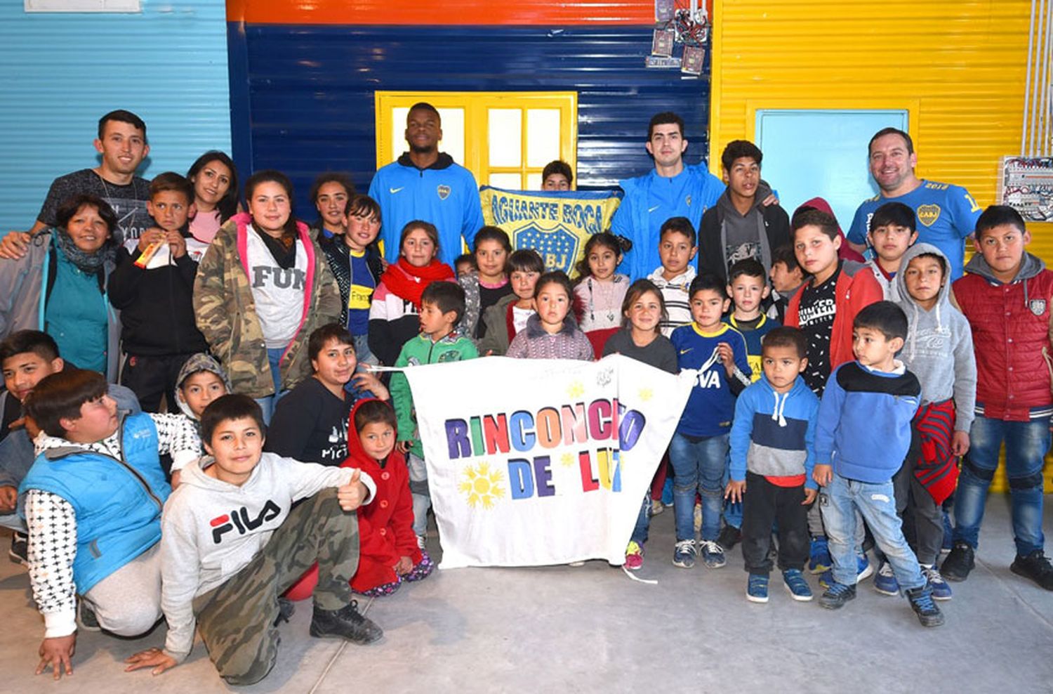 Basquetbolistas de Boca, solidarios en la ciudad