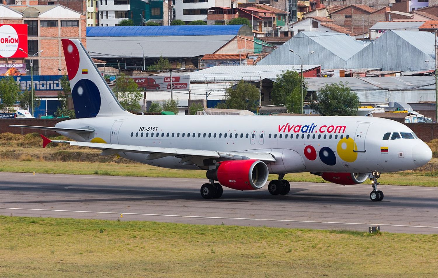 Viva Air Perú reinicia vuelos internacionales hacia Bogotá y Medellín