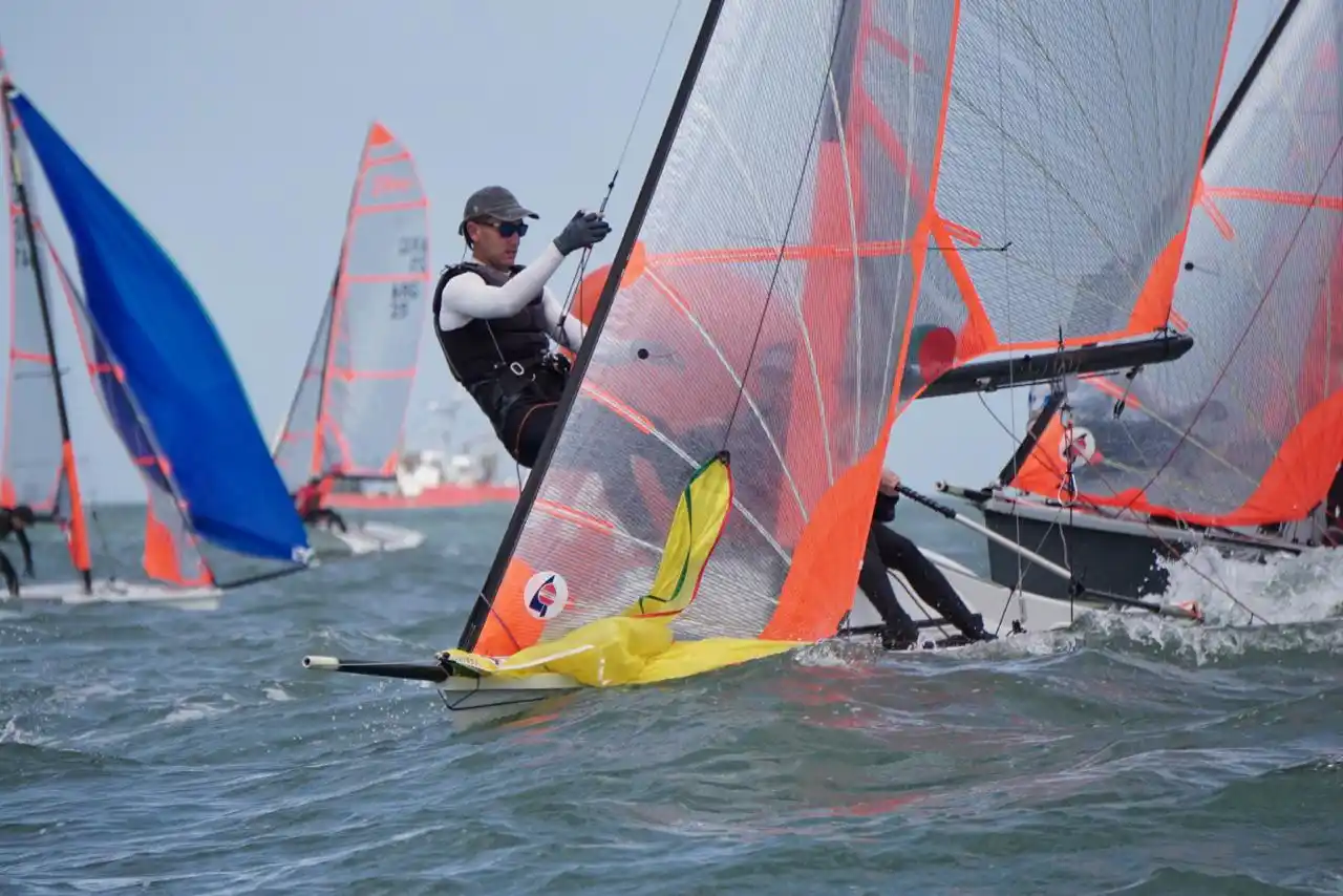 Momento de Medal Race en el tramo final de la SIY