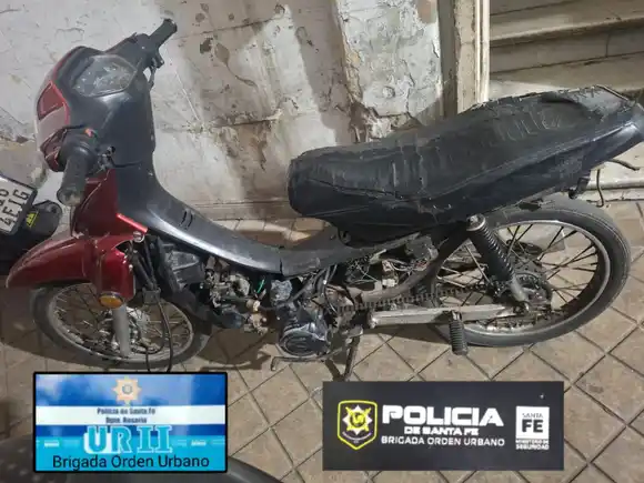 Circulaba en una moto robada por Echesortu, lo descubrió la policía y fue detenido