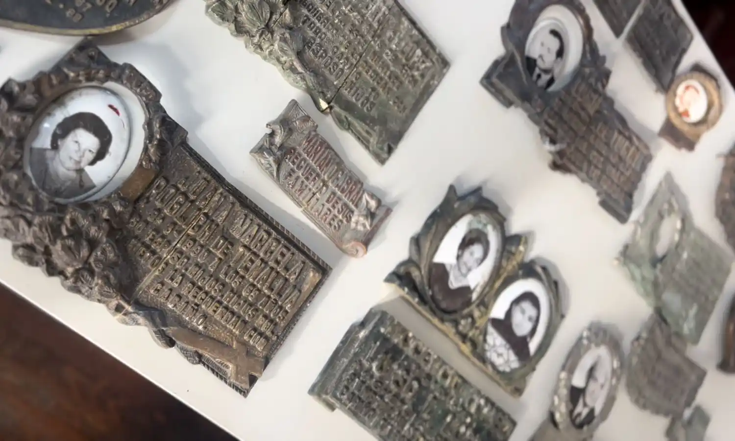 Elementos recuperados tras allanamientos en chatarrerías.