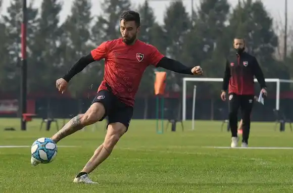 Nacho Scocco, cauteloso sobre el sueño de Messi en Newells: “Tengo que ser sincero, lo veo difícil y lejano”
