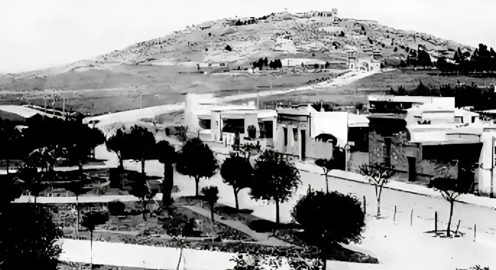 Diagonal de acceso al Parque Independencia, a poco de ser abierta.