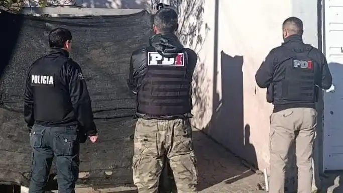 La PDI detuvo a una pareja en el noreste de la ciudad por microtráfico