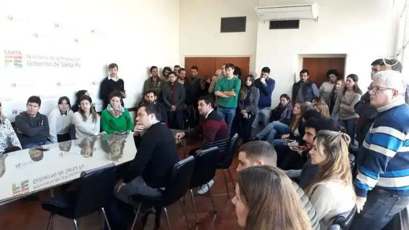 Ministerio de la Producción: reunión con contratados