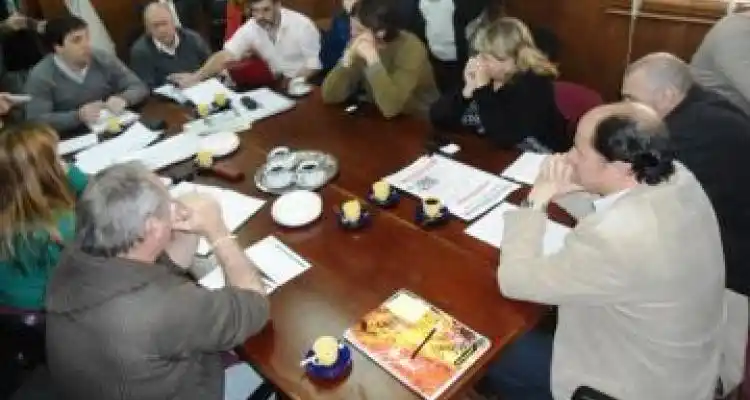 Investigadora a Guacone: Por mayoría pasó a Comisión de Servicios Públicos
