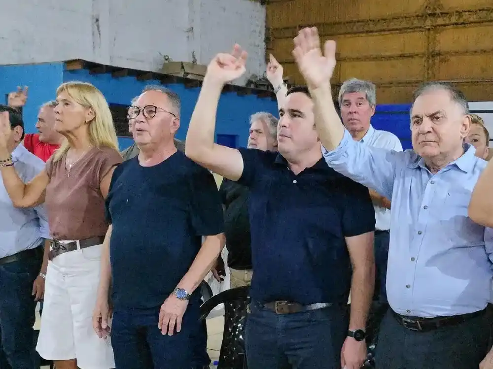 Kicillof amplía su armado nacional: desembarco en Corrientes