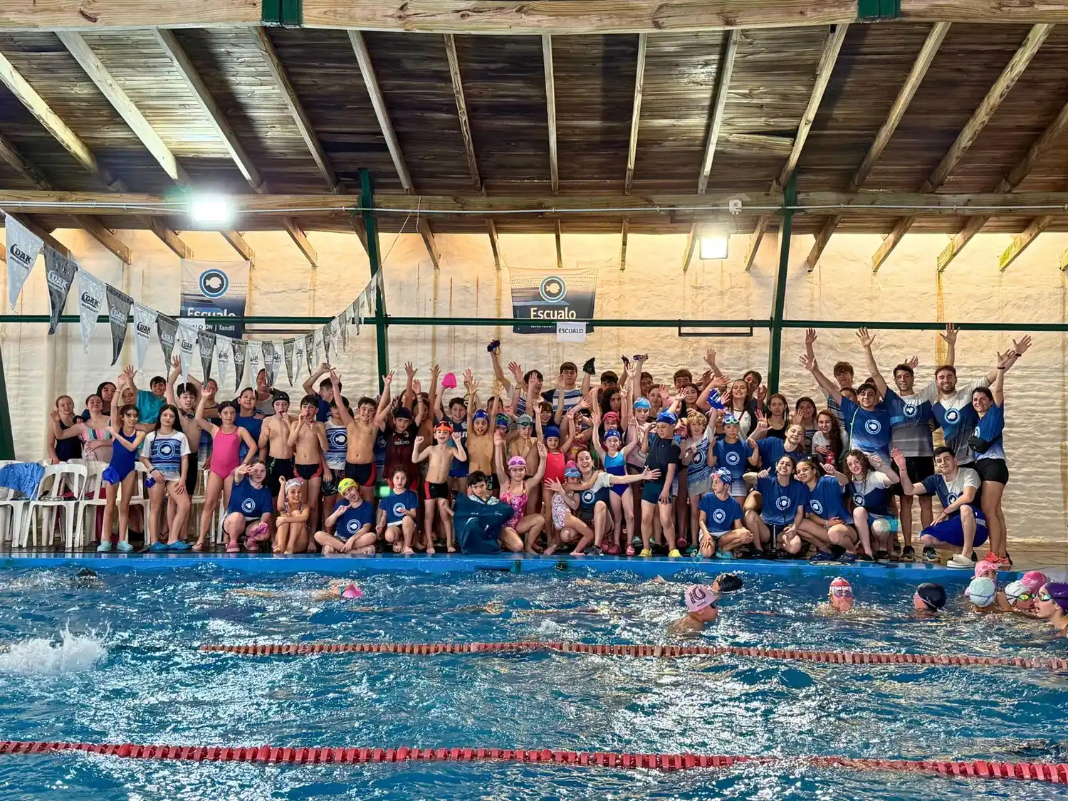 Los representantes de Escualo en el Regional.