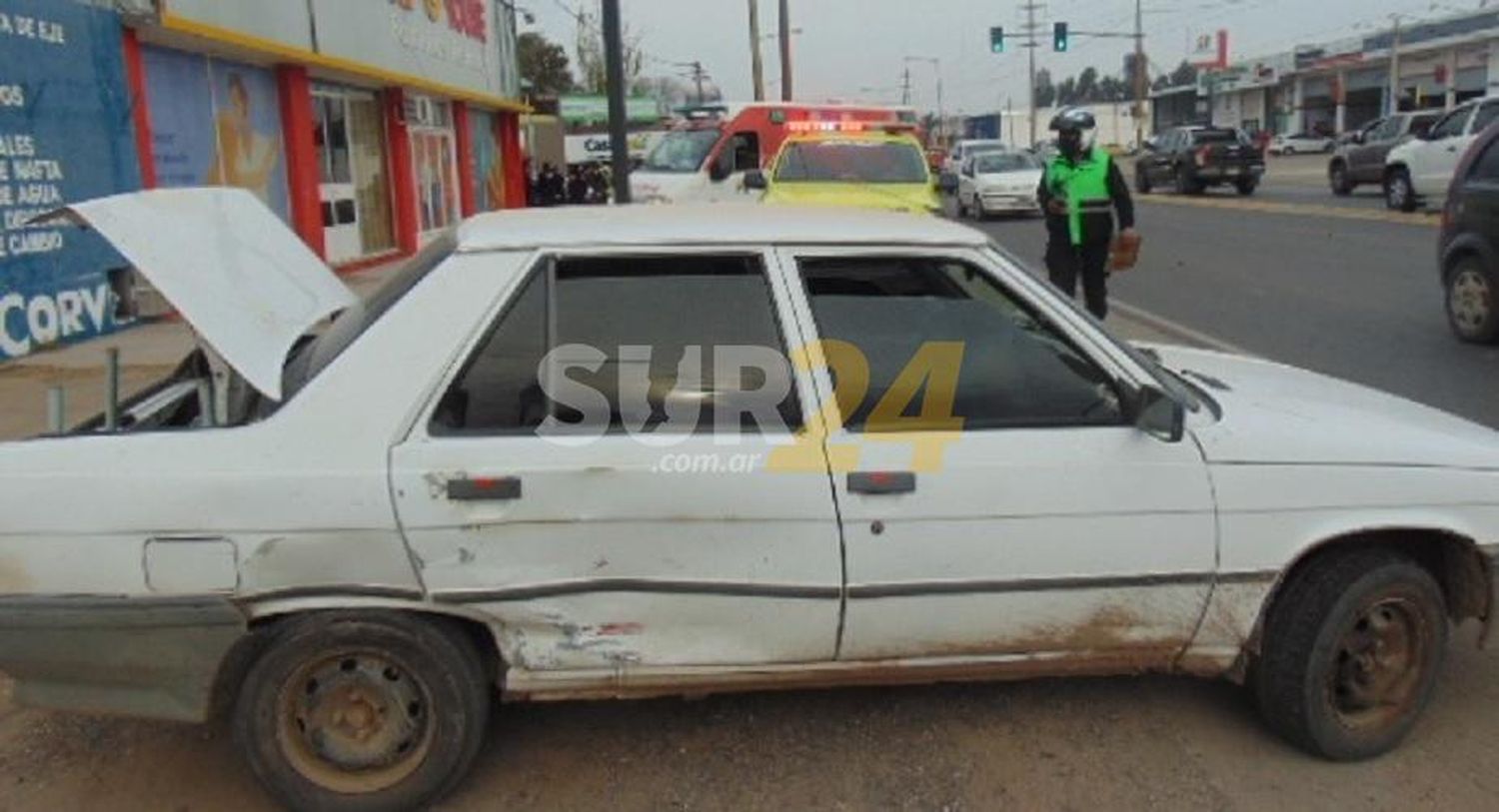 Venado Tuerto: choque de autos en ruta 8 y Brown