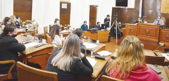 Aprobaron el decomiso de escapes  antirreglamentarios