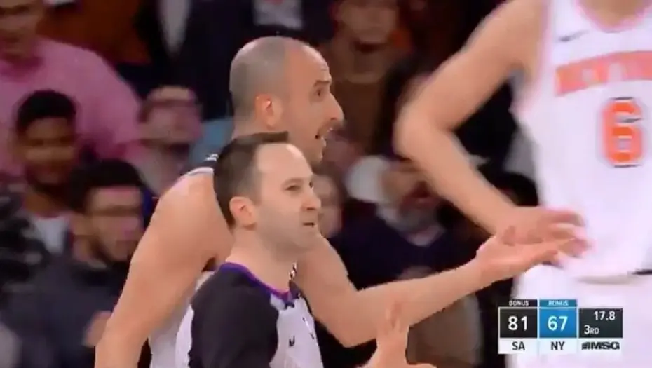 Ginóbili y un triple tan increíble que se lo tuvo que explicar a los árbitros