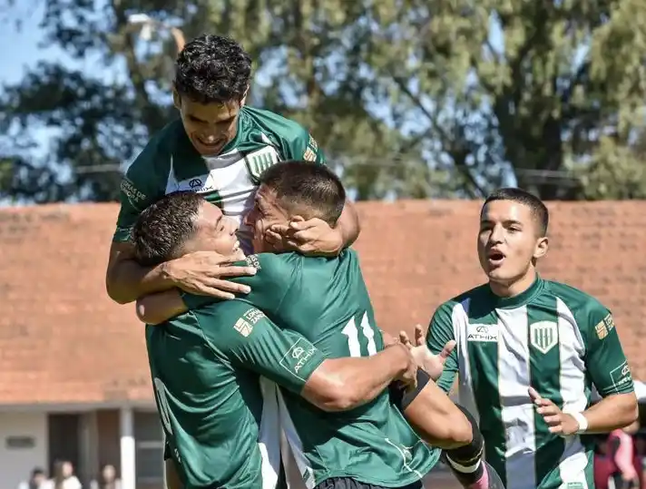 Banfield, el tercer equipo del mundo que más minutos les da a los juveniles