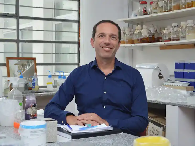 Un científico argentino presidirá la Sociedad Americana de Microbiología por primera vez