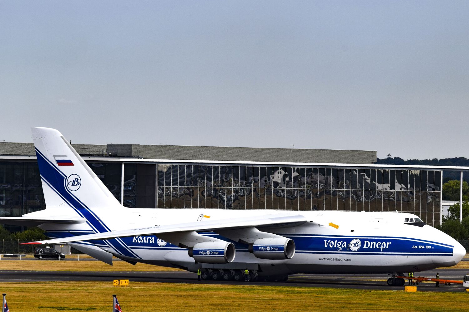 Volga-Dnepr suspende preventivamente las operaciones de su flota de Antonov AN-124