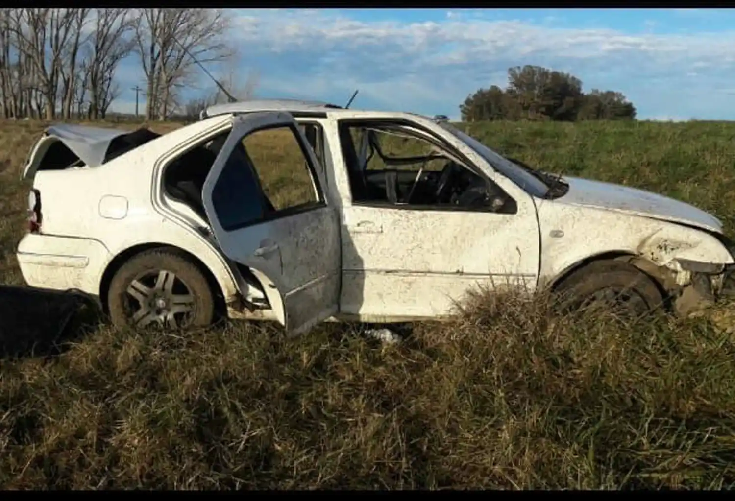 Tres tandilenses fallecieron en un vuelco sobre la Ruta 30