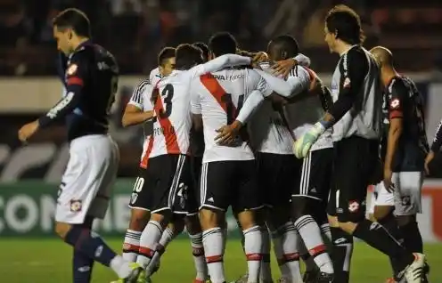 Sudamericana: River venció a San Lorenzo en el Bajo Flores