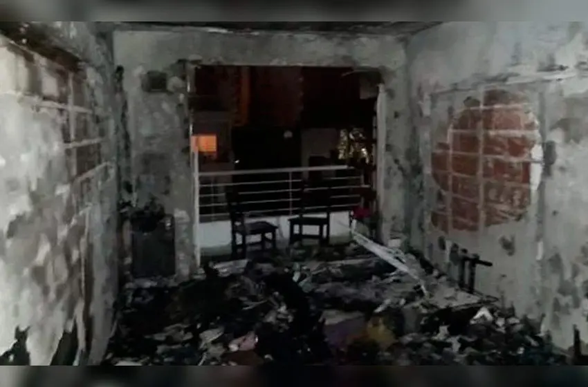 Un voraz incendio devoró un departamento del macrocentro