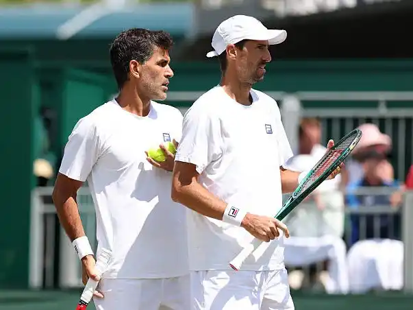 “Machi” y Molteni durante el duelo de octavos de final.