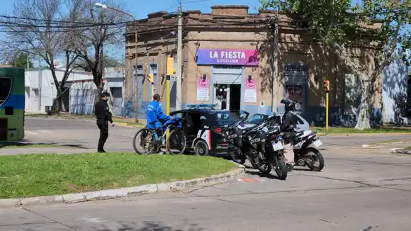 Robó un celular en inmediaciones de Bv. Santa Fe, lo siguieron por las cámaras y terminó detenido
