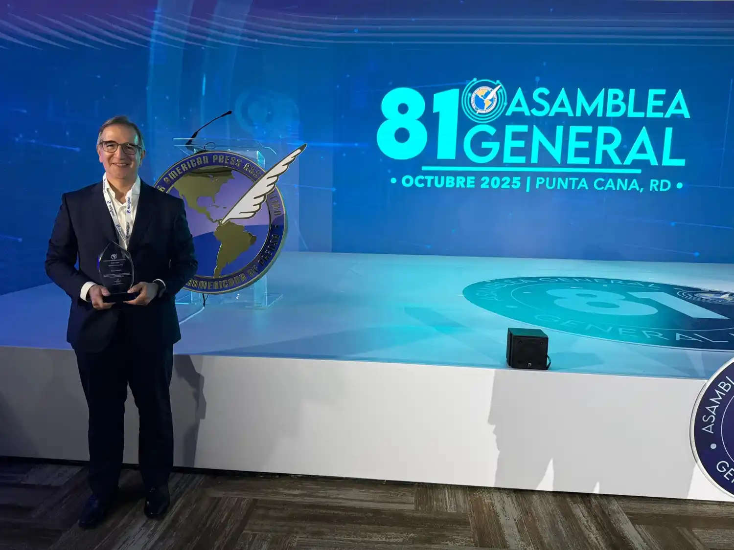 El programa Redacciones5G de Telecom Argentina recibe la distinción "Gran amigo de la prensa".