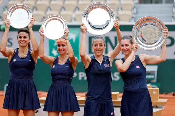 Gabriela Sabatini y Gisela Dulko perdieron la final de leyendas