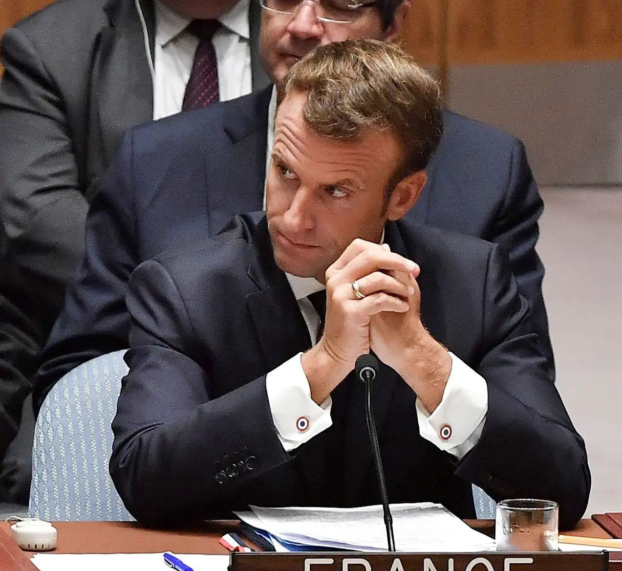 Macron renovó su equipo y nombró en Interior a uno de sus más fieles aliados