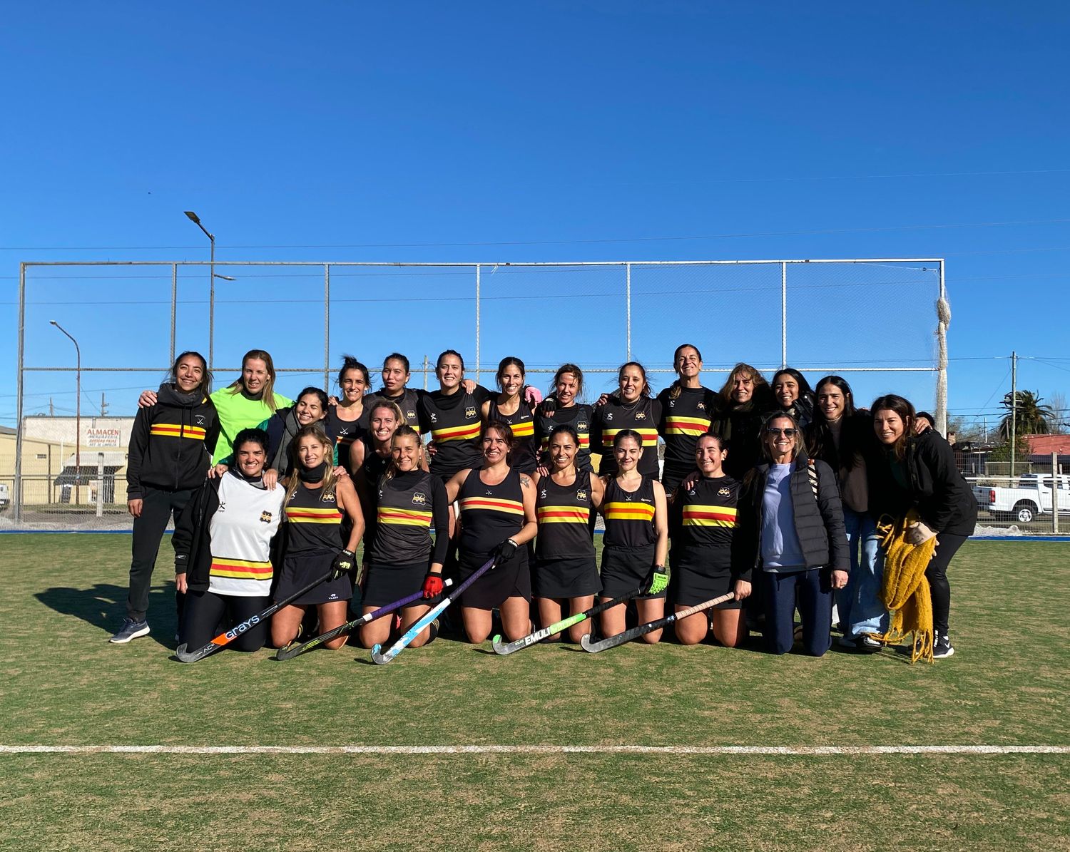 La Primera División de Carpinchos viene de ganar el primer clásico por los puntos de la historia del hockey local.