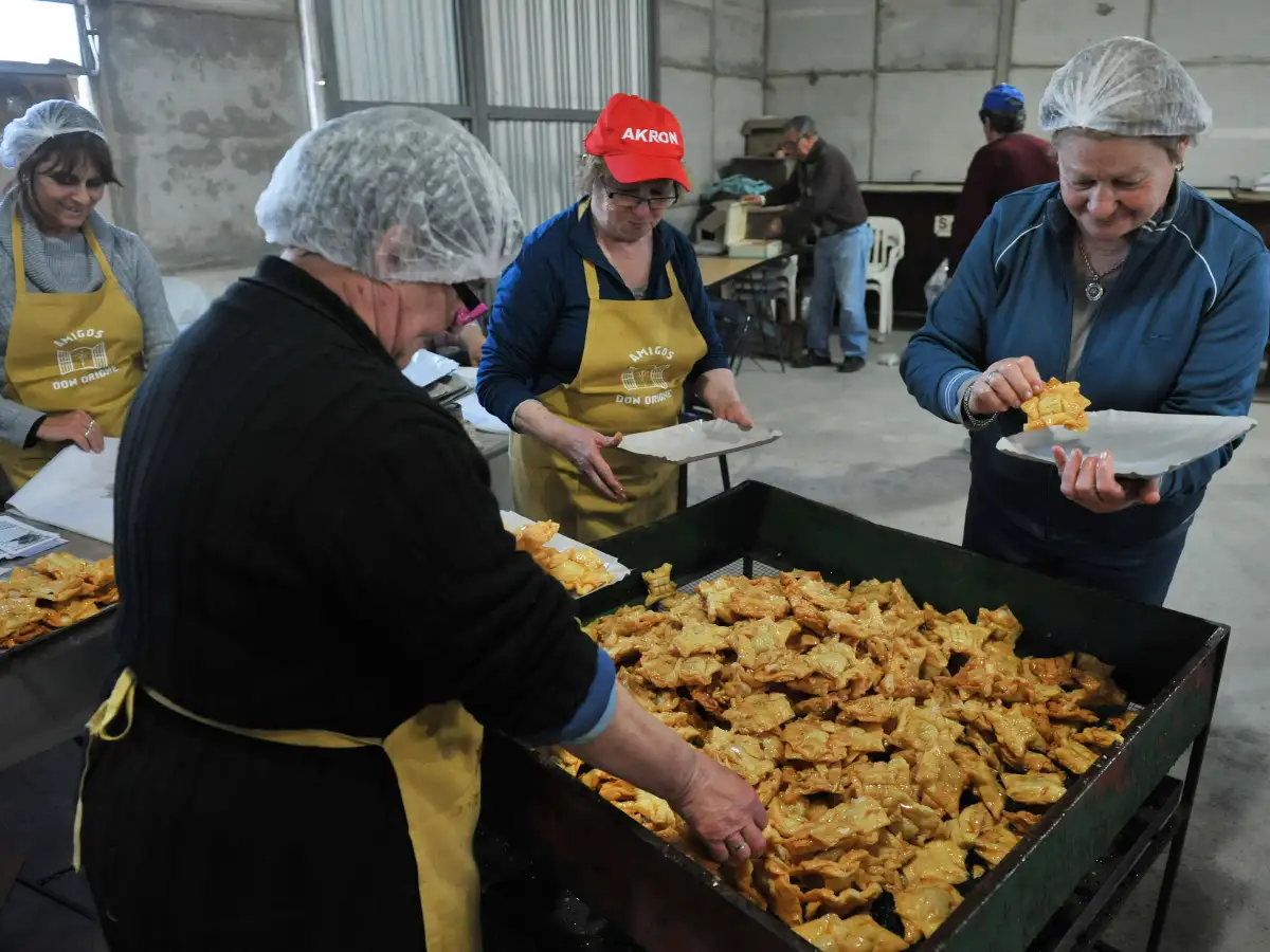 El voluntariado y la solidaridad permitieron  hacer 30.000 pastelitos   
