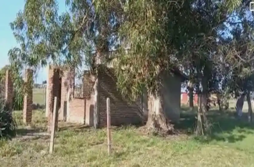 "Bichito de luz": joven intentaba realizar una conexión ilegal de electricidad y fue aprehendido