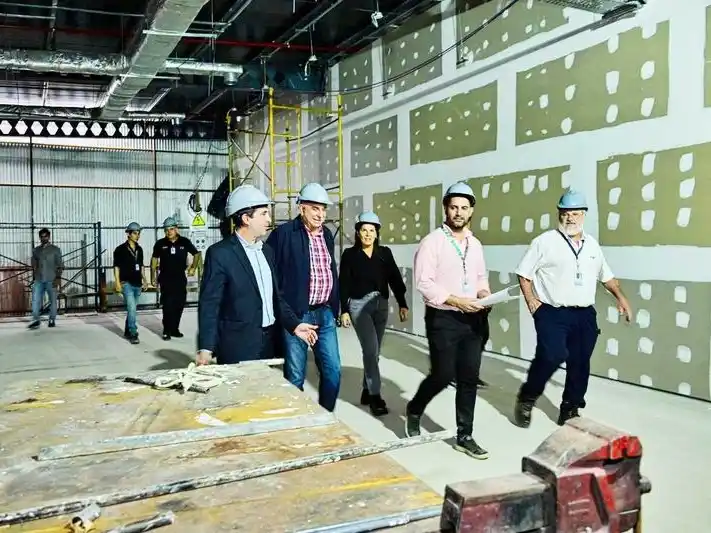 Jofré recorrió la obra de ampliación del aeropuerto