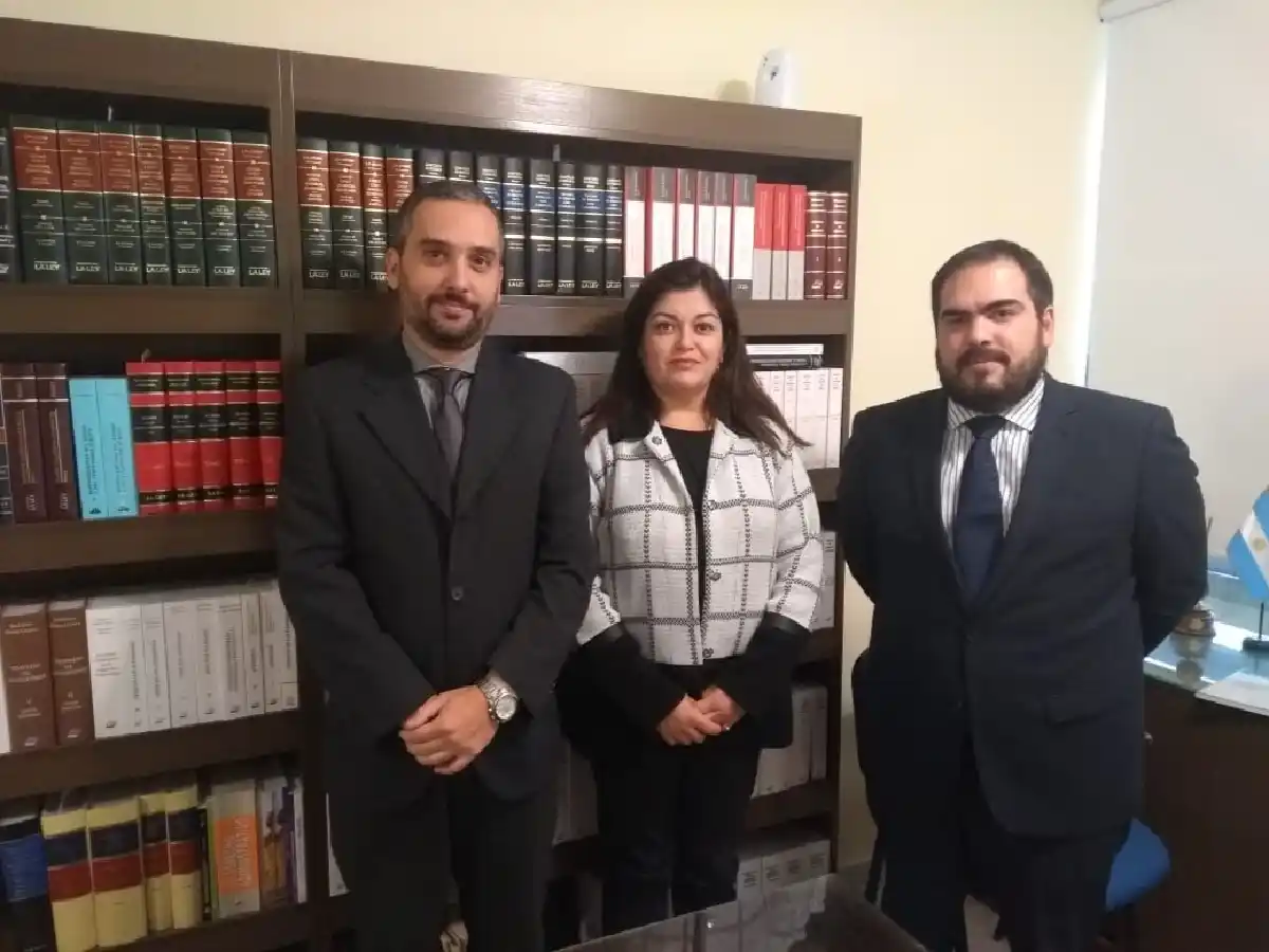 Agentes judiciales informan a los ciudadanos sobre los comicios    