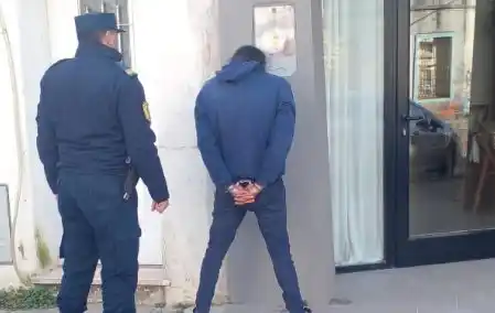 Atraparon a un hombre con fiambre que había sido robado de un mercado céntrico