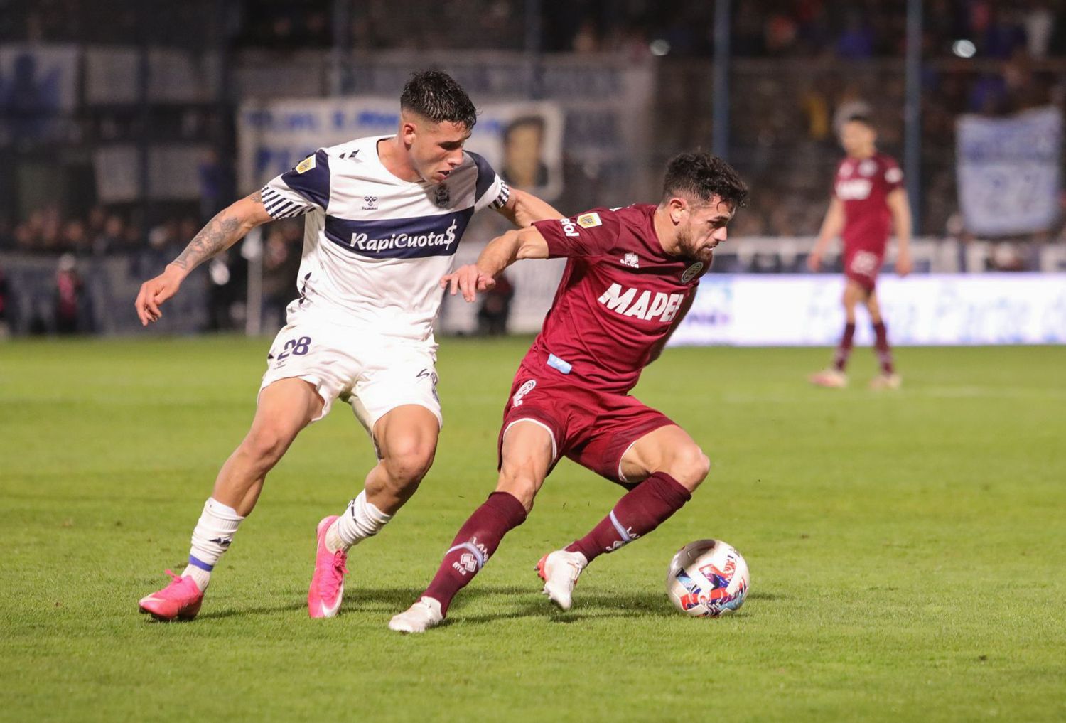 Lautaro Acosta, marcado por Muro.