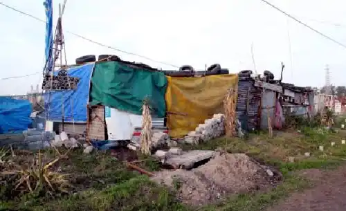 Necochea: por falta de casas, familias formaron un asentamiento