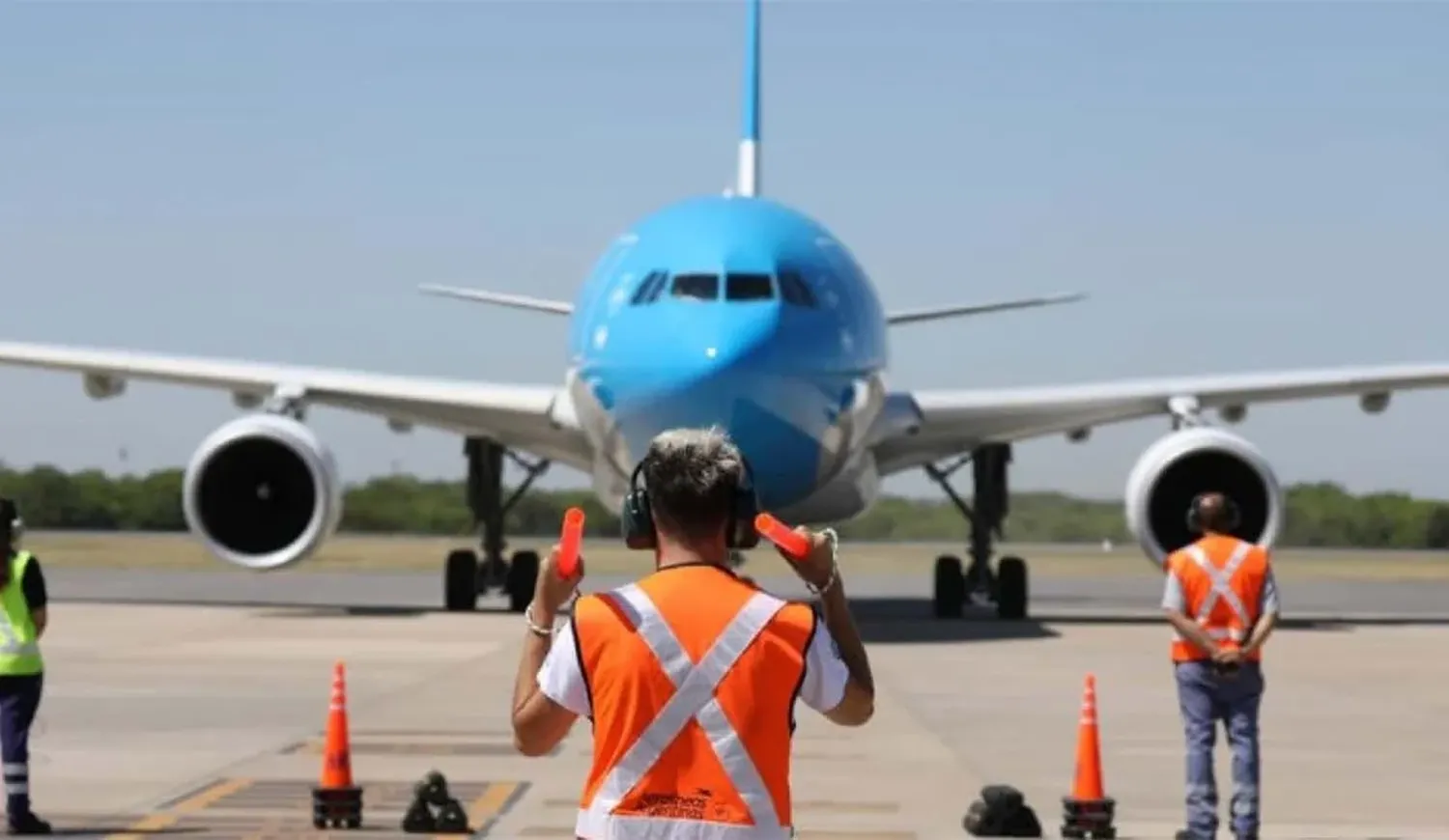 Avanza el acuerdo entre Aerolíneas y los gremios.