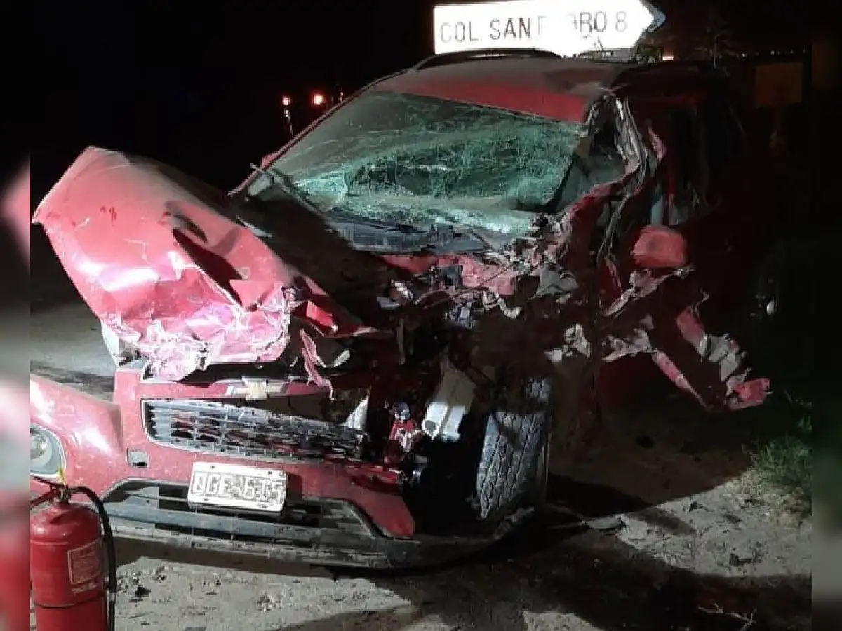 Grave accidente entre un camión y un auto en la ruta provincial 1