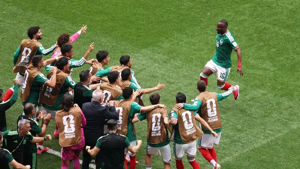 México arrancó el Mundial 2026 con una victoria ante Sudáfrica en un Estadio Azteca colmado
