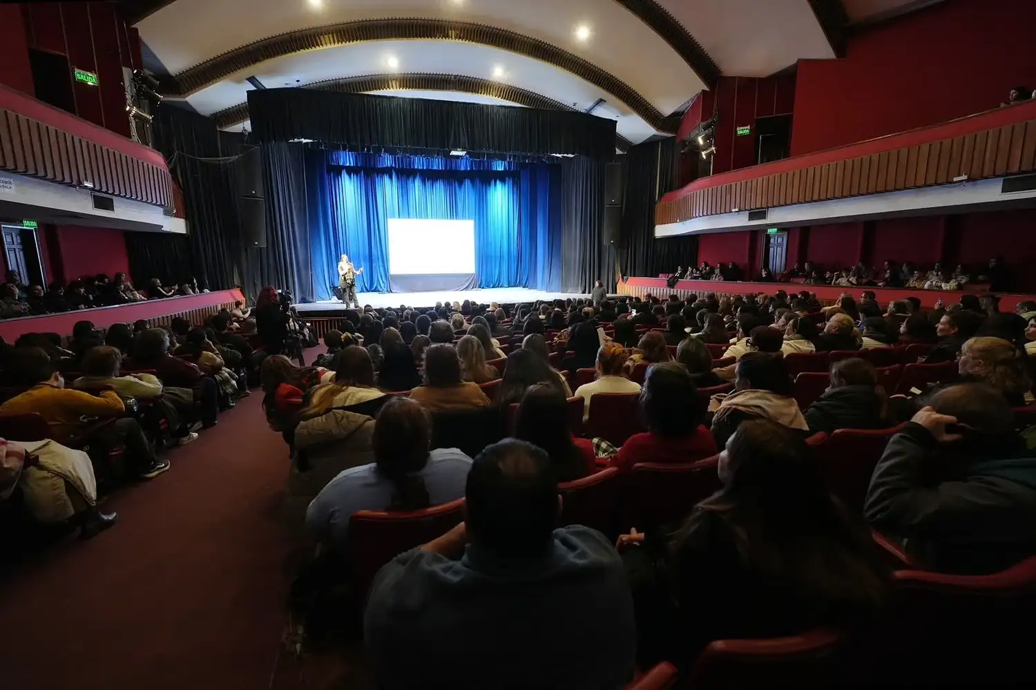 Más de 1.300 personas participaron de charlas para prevenir la dependencia digital en Santa Fe - 4