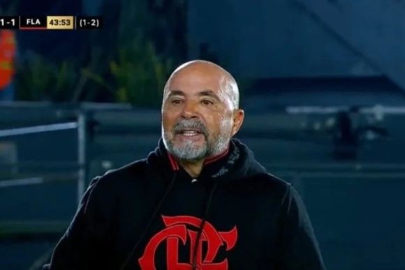Sampaoli, a los gritos y expulsado en la derrota de Flamengo ante Olimpia: "¿Te hacés el vivo? Ahora te voy a buscar"