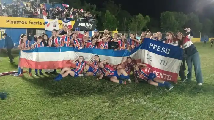 Las Tricolores hicieron historia y le dieron el primer título del femenino en la historia al club.