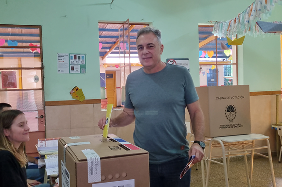 Votó Luis Castellano: “Esta elección define el futuro, no solo nuestro, sino de las próximas generaciones”