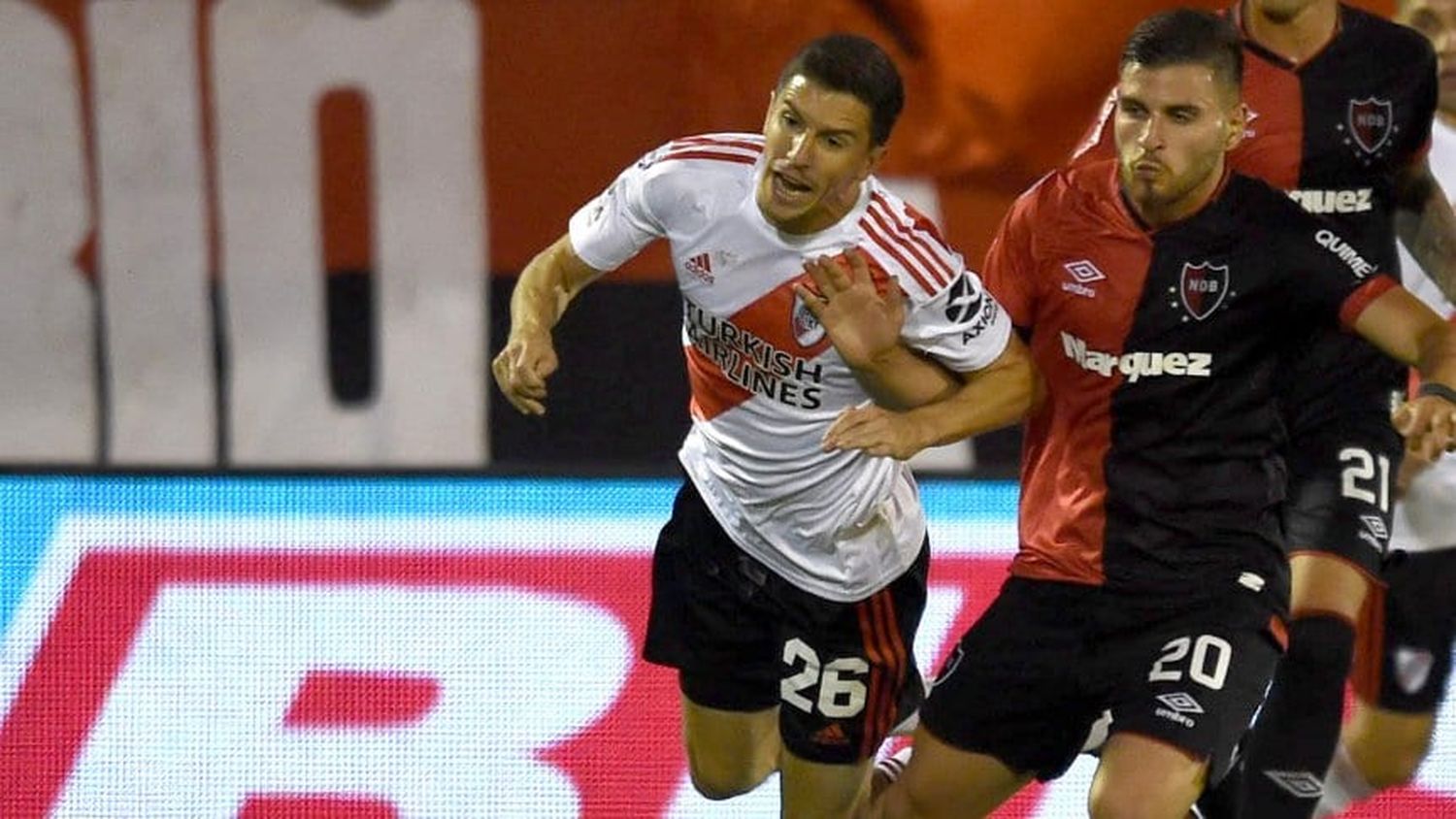 Problemas para Gallardo:  se lesionó Nacho Fernández y esta en duda para la final