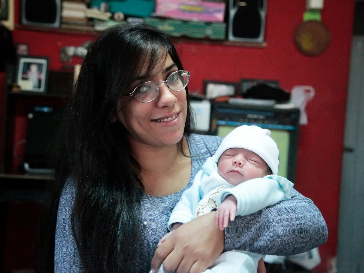 Contra todos los pronósticos: tiene  hipertiroidismo y logró ser mamá