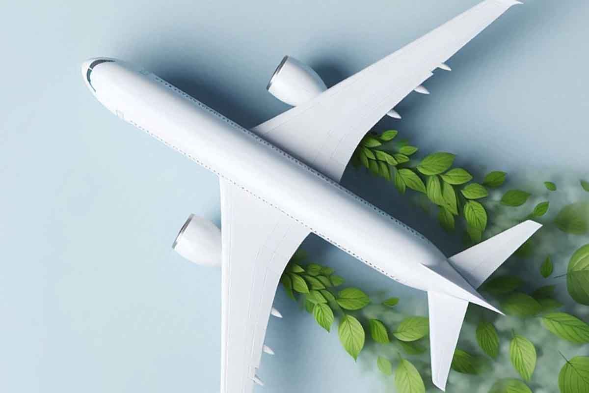 IATA alerta: la producción de SAF crece, pero la falta de políticas y costos amenazan el objetivo de emisiones cero