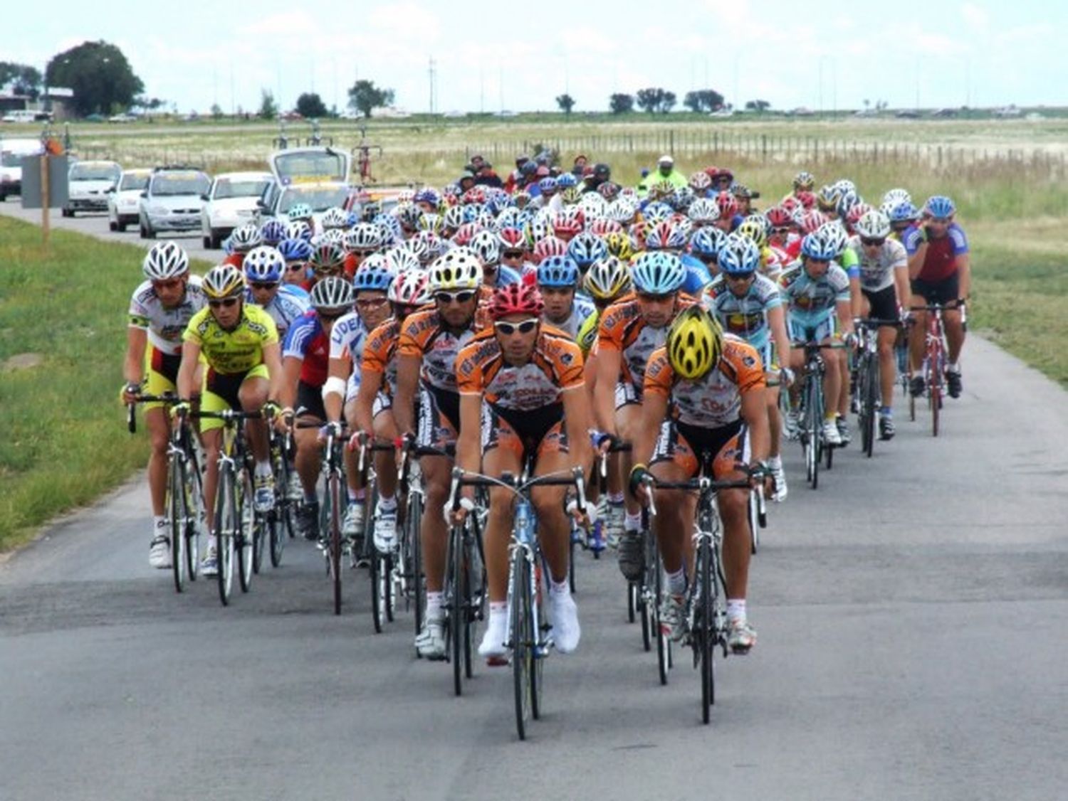 Presentan el Tour de San Luis con Tan Biónica en Terrazas de Portezuelo