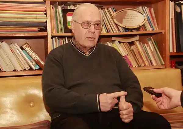 Le robaron el auto al cura párroco Justino Fernández