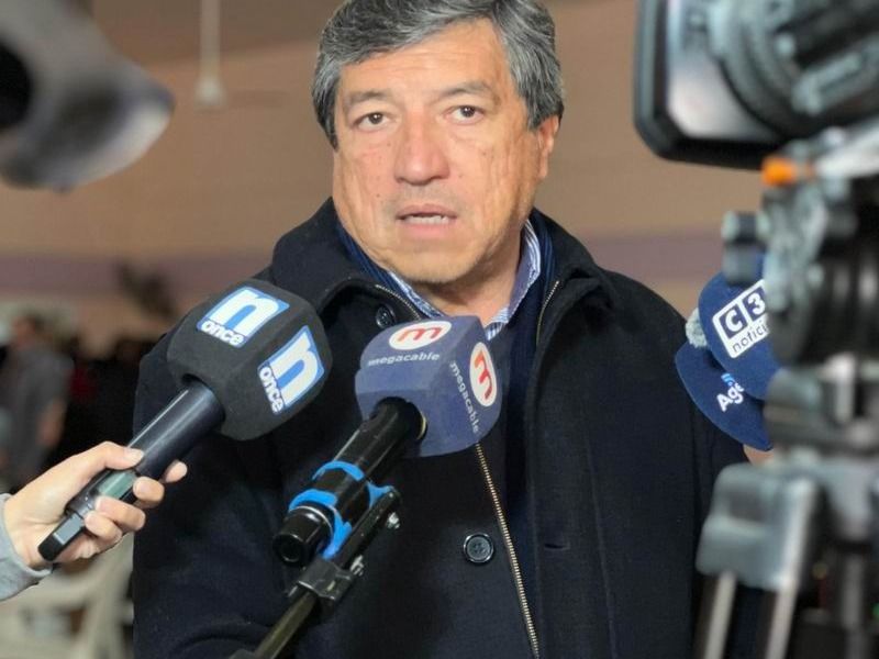 “Para implementar la IA en las escuelas hay 
que invertir y este gobierno sólo desfinancia”