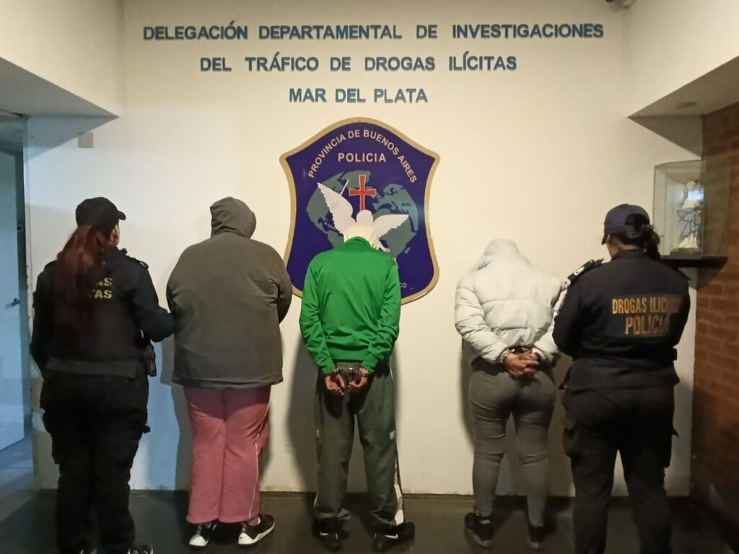 Tenían domiciliaria y usaban comercios como fachada para vender droga