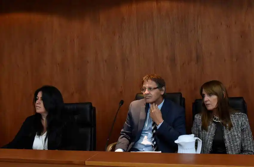 La fiscalía titubea, los testigos acusan y Los Monos se defienden