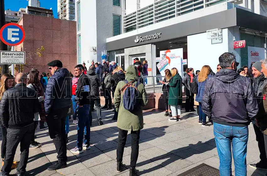Paro de bancos: "Si no hay acuerdo, la semana que viene habrá nuevas medidas de fuerza"